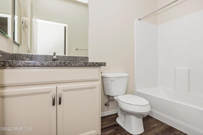 Building Photo - 1385 Warbler Wy