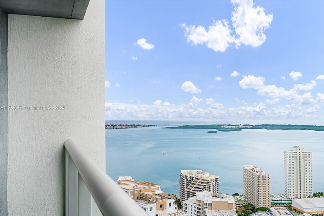 Building Photo - 475 Brickell Ave
