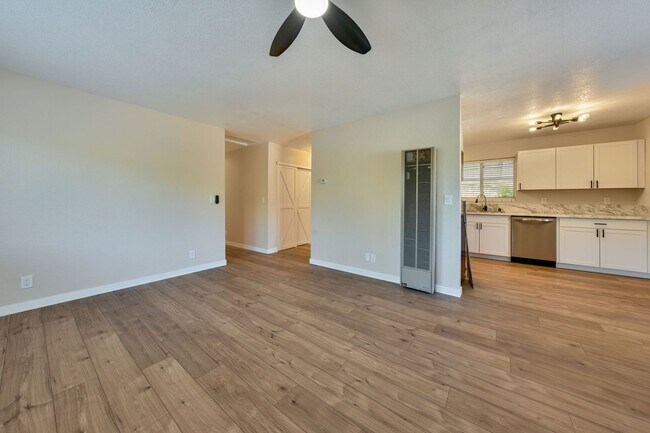 Building Photo - Updated 2 Bedroom Home on 20 Acres in Shin...