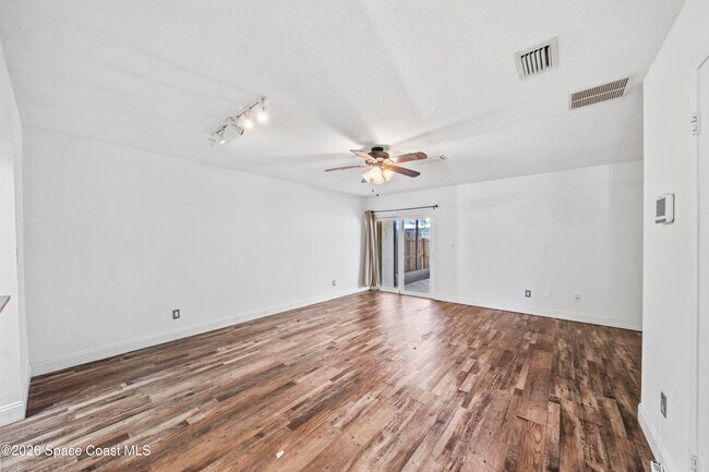 Building Photo - 1030 Ashley Ave