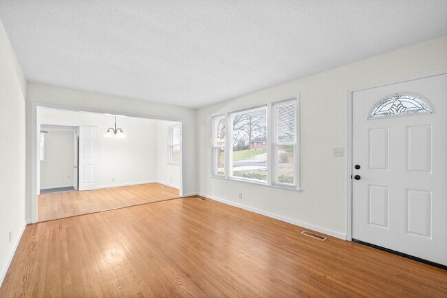 Building Photo - 2522 Timberwood Dr