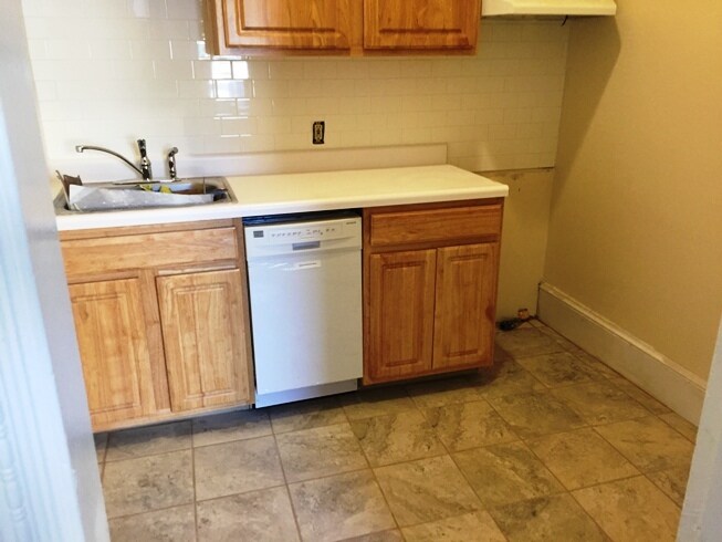 Building Photo - 471 Commonwealth Ave