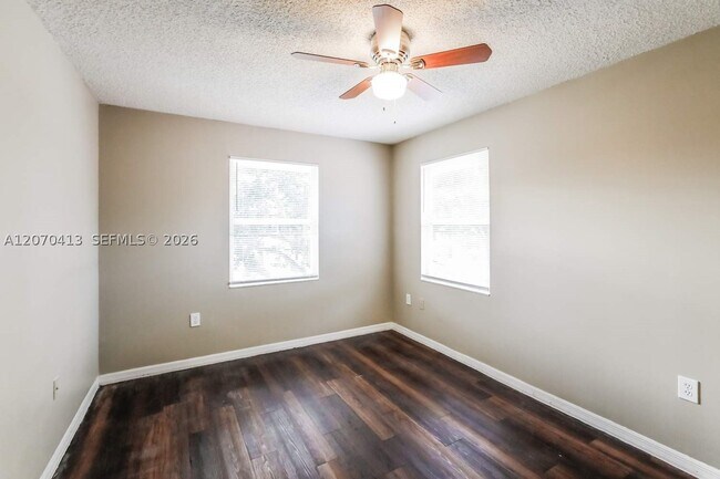 Building Photo - 7712 Highlands Cir
