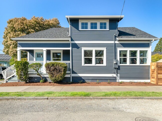 Building Photo - Gorgeous, updated 3-bdr Vernon bungalow w/...