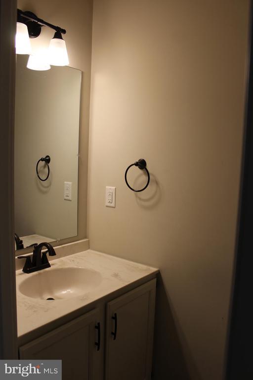 Building Photo - 2103 Foxfire Dr
