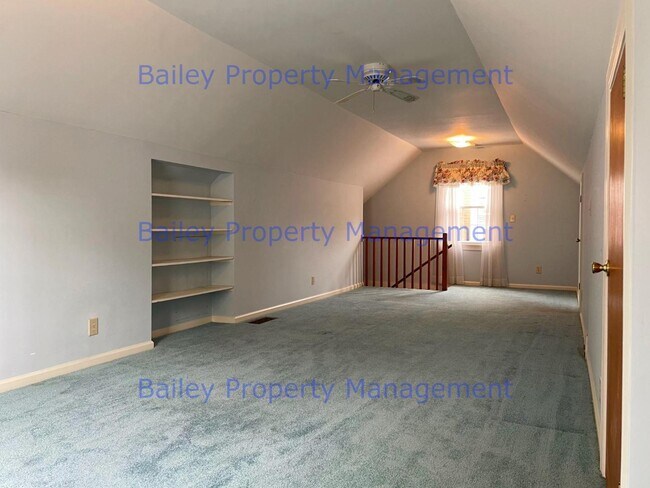 Building Photo - 215 McCready Ave