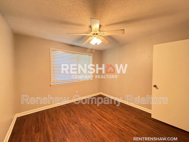 Building Photo - 6436 Macon Rd