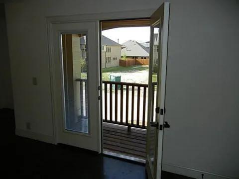 Building Photo - 2320 Lynbridge Cir