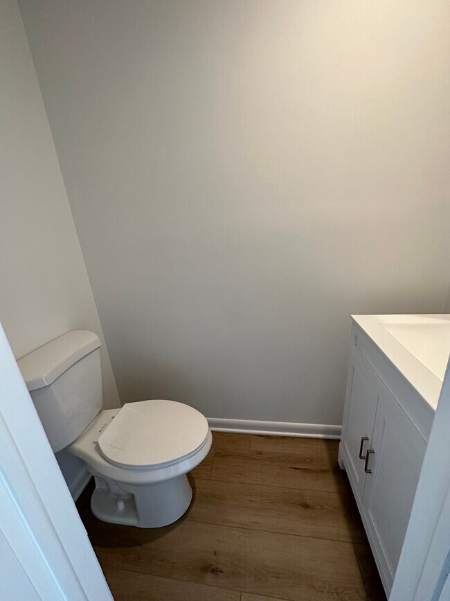 Building Photo - 6655 Musgrave St