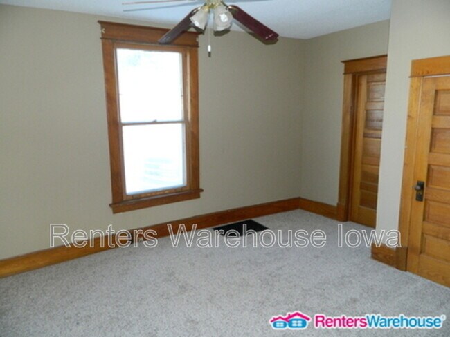 Building Photo - 1008 S Jefferson Way