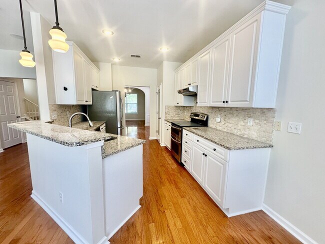 Building Photo - Spacious Four Bedroom Home in Westbury Park!