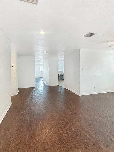 Building Photo - 1217 Caroline Dr