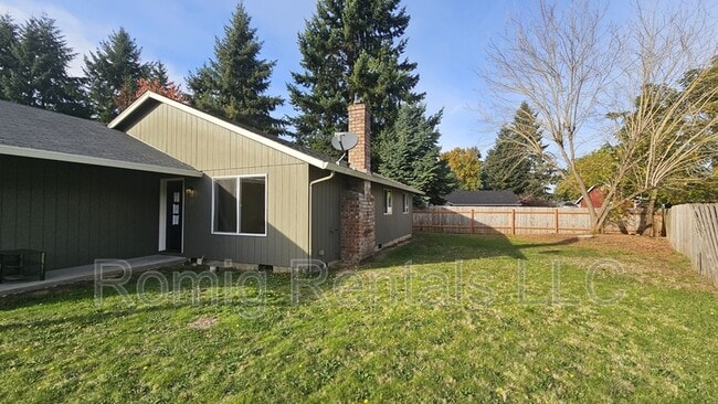 Building Photo - 6822 NE 93rd Ct