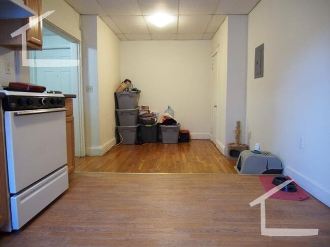 Building Photo - 9/1 No Fee - bargain split-style 2BR near Cleveland Circle, heat inc!
