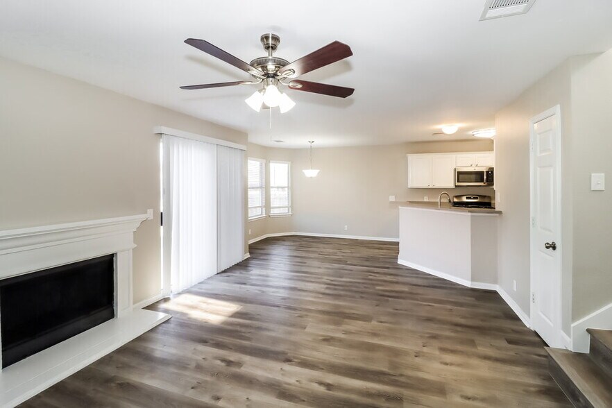 Building Photo - 21013 Godolophin Ct