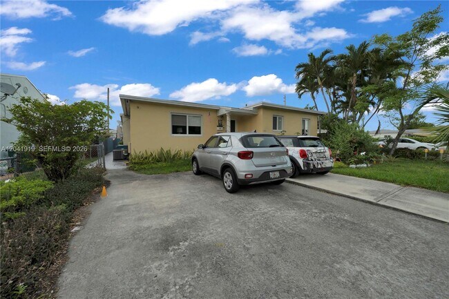 Building Photo - 1701 NW 37th Ave