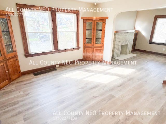 Building Photo - 3733 W 128th St