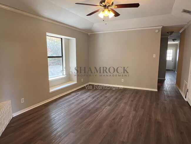 Building Photo - 1417 Chapel Downs
