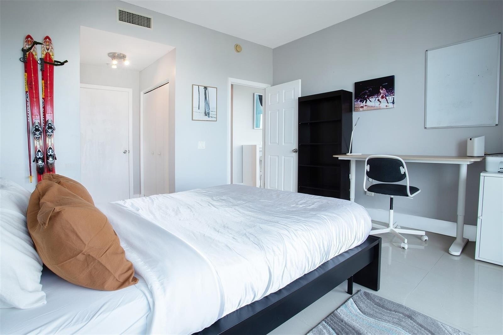 Building Photo - 60 SW 13th St