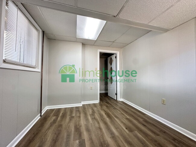 Building Photo - 4420 Ocean View Ave