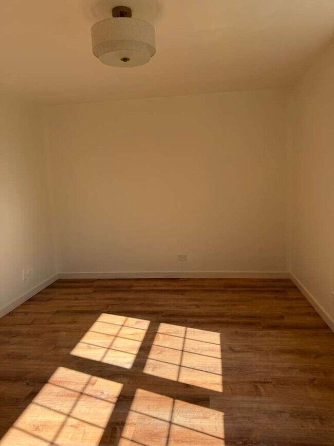 Building Photo - 136 Brookwood Ct