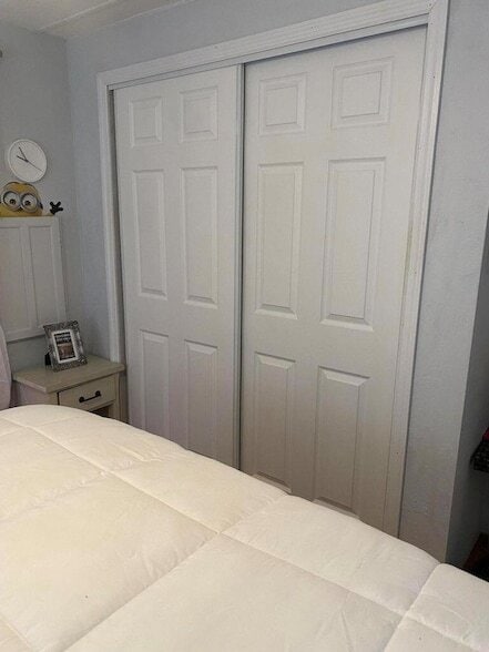 Building Photo - 17 Madrid Ln