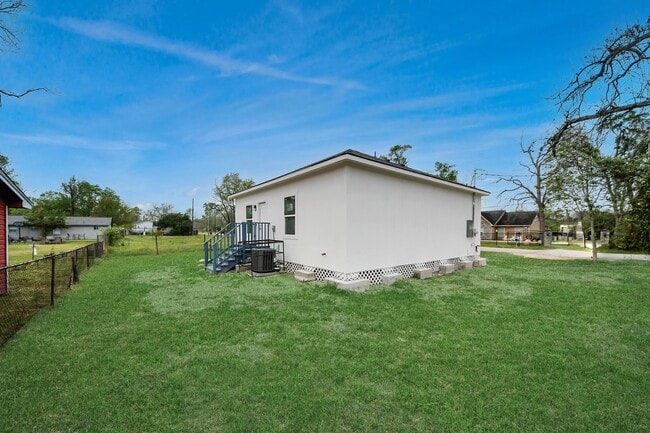 Building Photo - 9210 Wheatley St