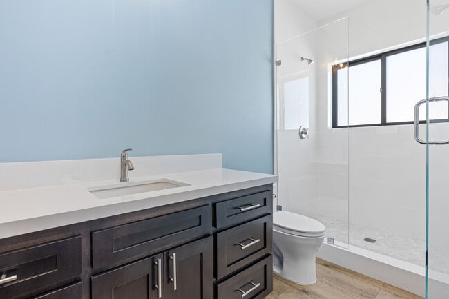 Building Photo - 15521 Patronella Ave