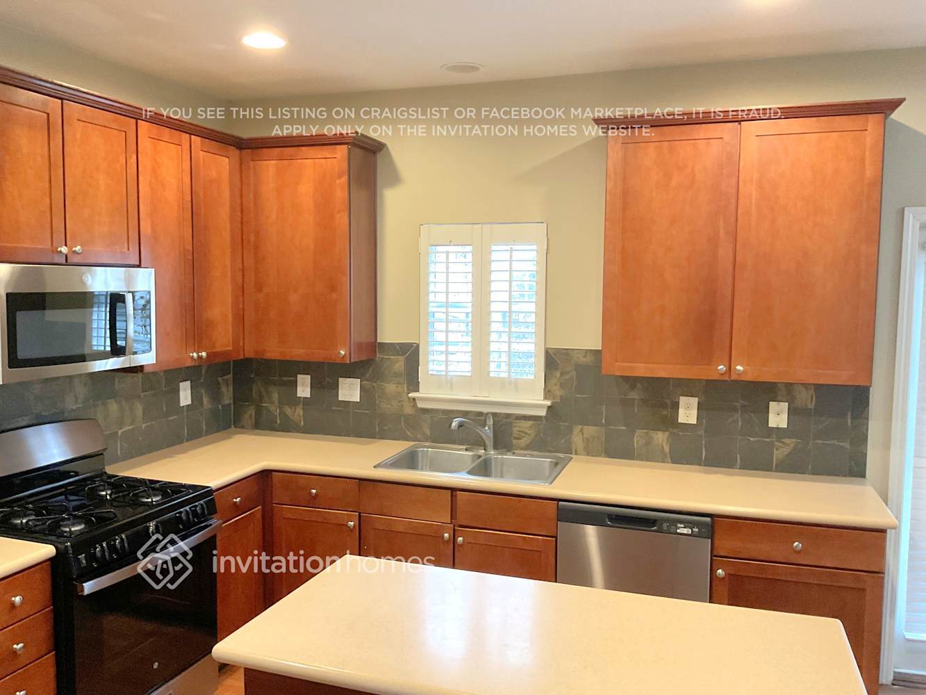 Building Photo - 704 Nightwind Way