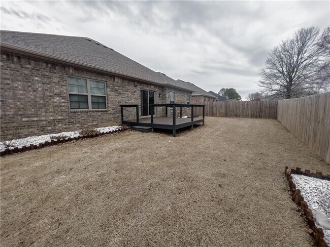 Building Photo - 1825 Woodhause Cir