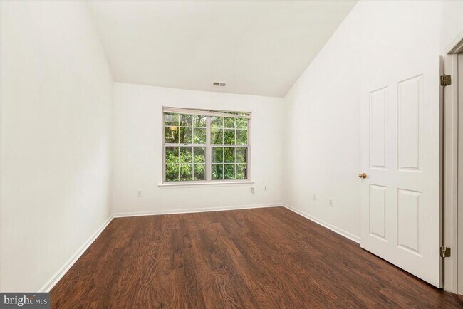 Building Photo - 623 Brickhouse Rd