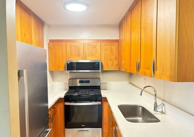 Building Photo - Kahe Kai - Two Bedroom