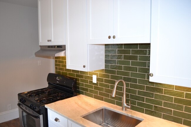 Building Photo - 66 Hoyle St