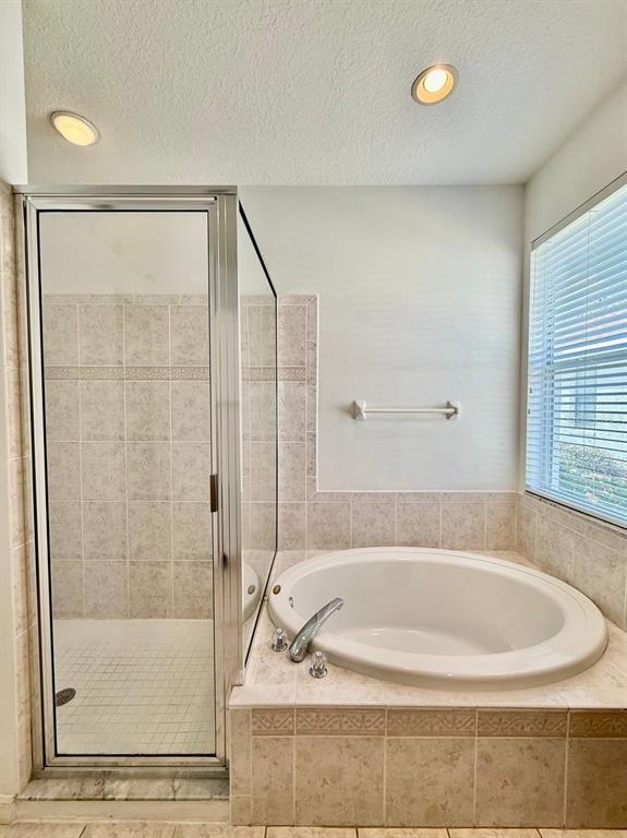 Building Photo - 10226 Evergreen Hill Dr