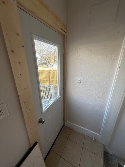 Building Photo - 2827 Wood St