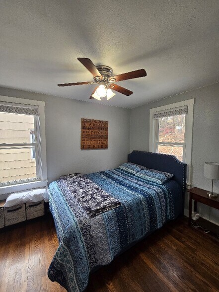 Building Photo - 1042 Lessing St