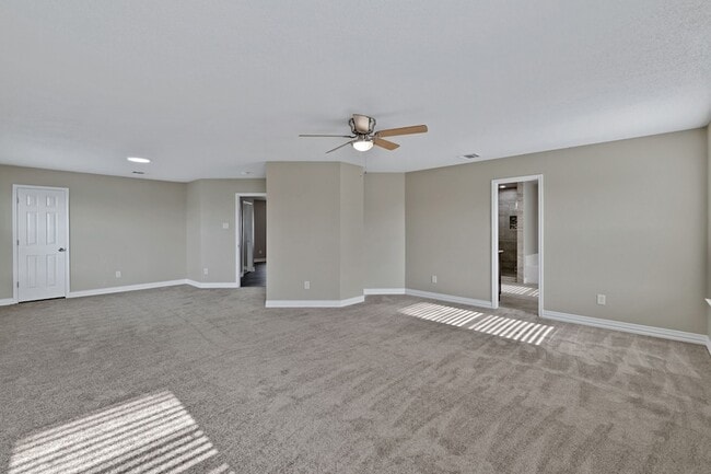 Building Photo - 6205 Winnebago Ct