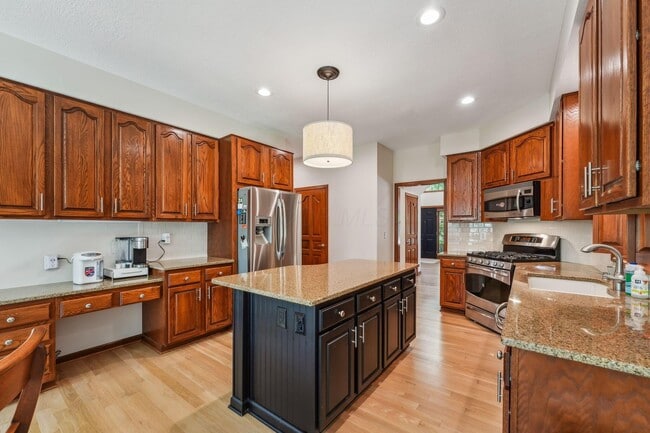 Building Photo - 1229 Whispering Meadow Ct