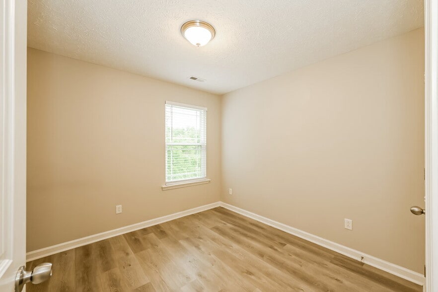 Building Photo - 2919 Painted Pony Dr