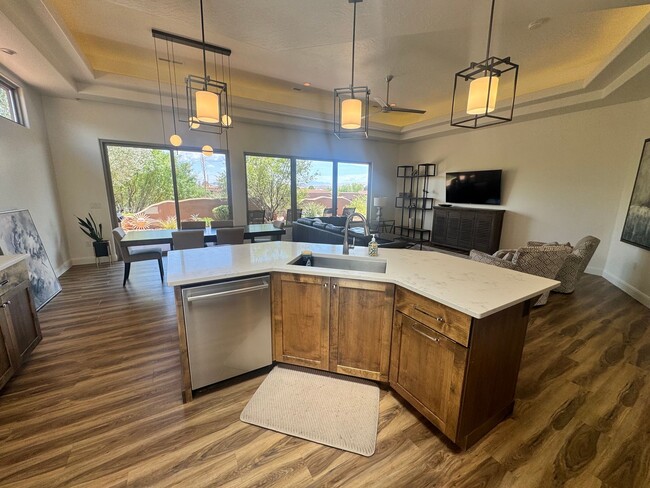 Building Photo - Furnished Entrada Home