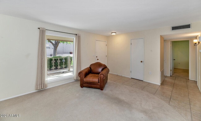 Building Photo - 10303 W Prairie Hills Cir