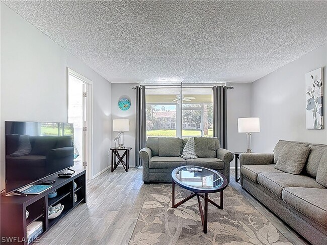 Building Photo - 200 Turtle Lake Ct