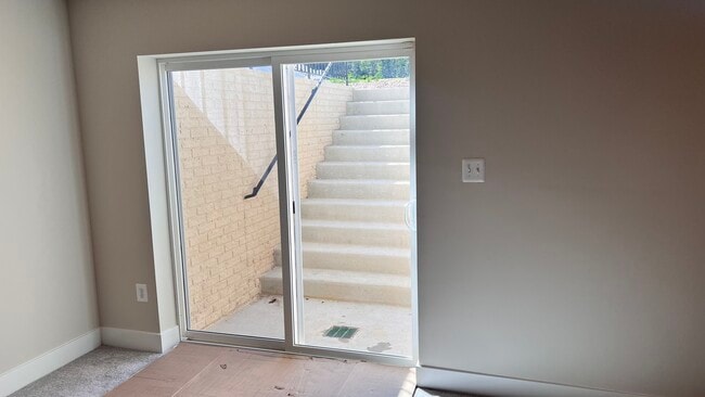 Entry - 2827 Bridgewater Dr