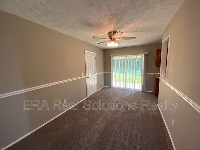 Building Photo - 2562 Bracebridge Dr