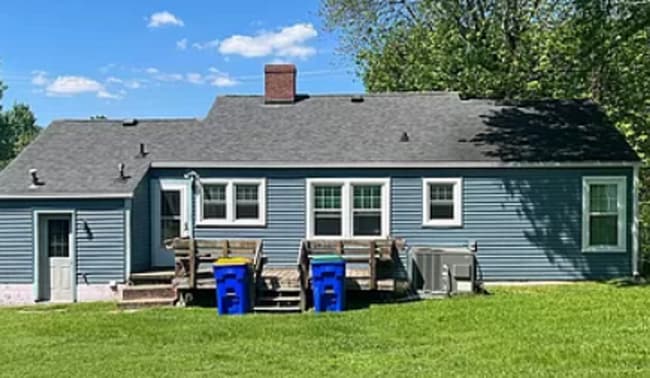 Building Photo - Rental Home