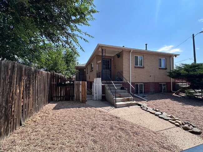 Building Photo - ~Move In Special- $500 Off One Months Rent~ Newly Remodeled Two-Bedroom Condo! Rent Includes Wate...