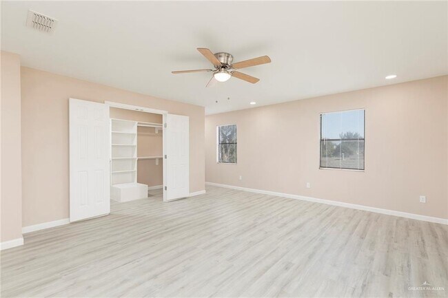 Building Photo - 39 Pecan Ave