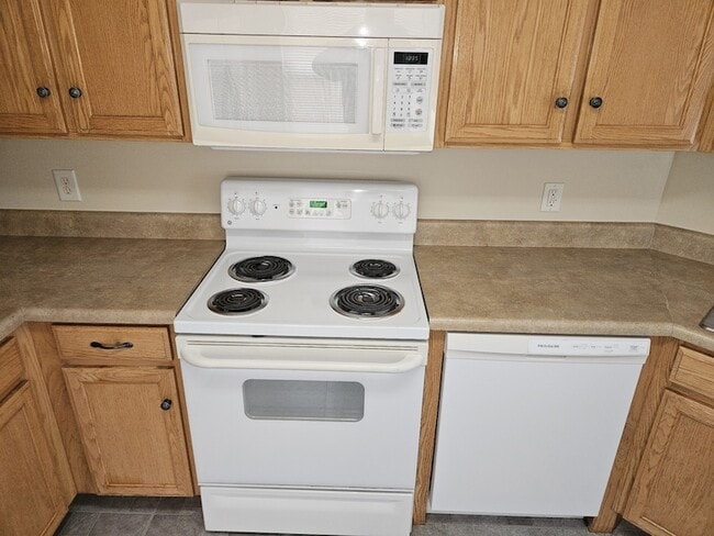 Building Photo - 403 Ford Ct