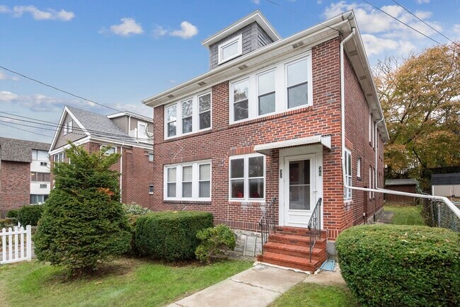 Building Photo - 35 Woodstock Ave