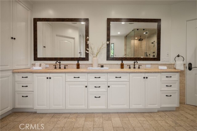 Building Photo - 4103 Farmdale Ave